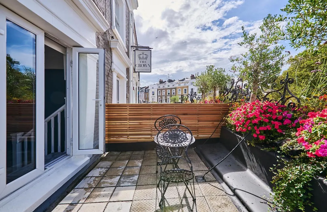 The Crown Pub & Guesthouse-1
